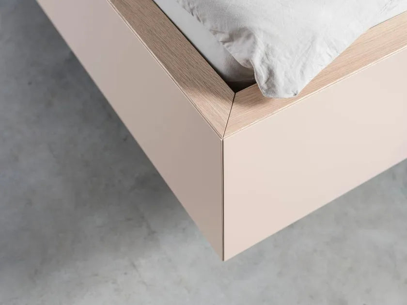 Mira Bed