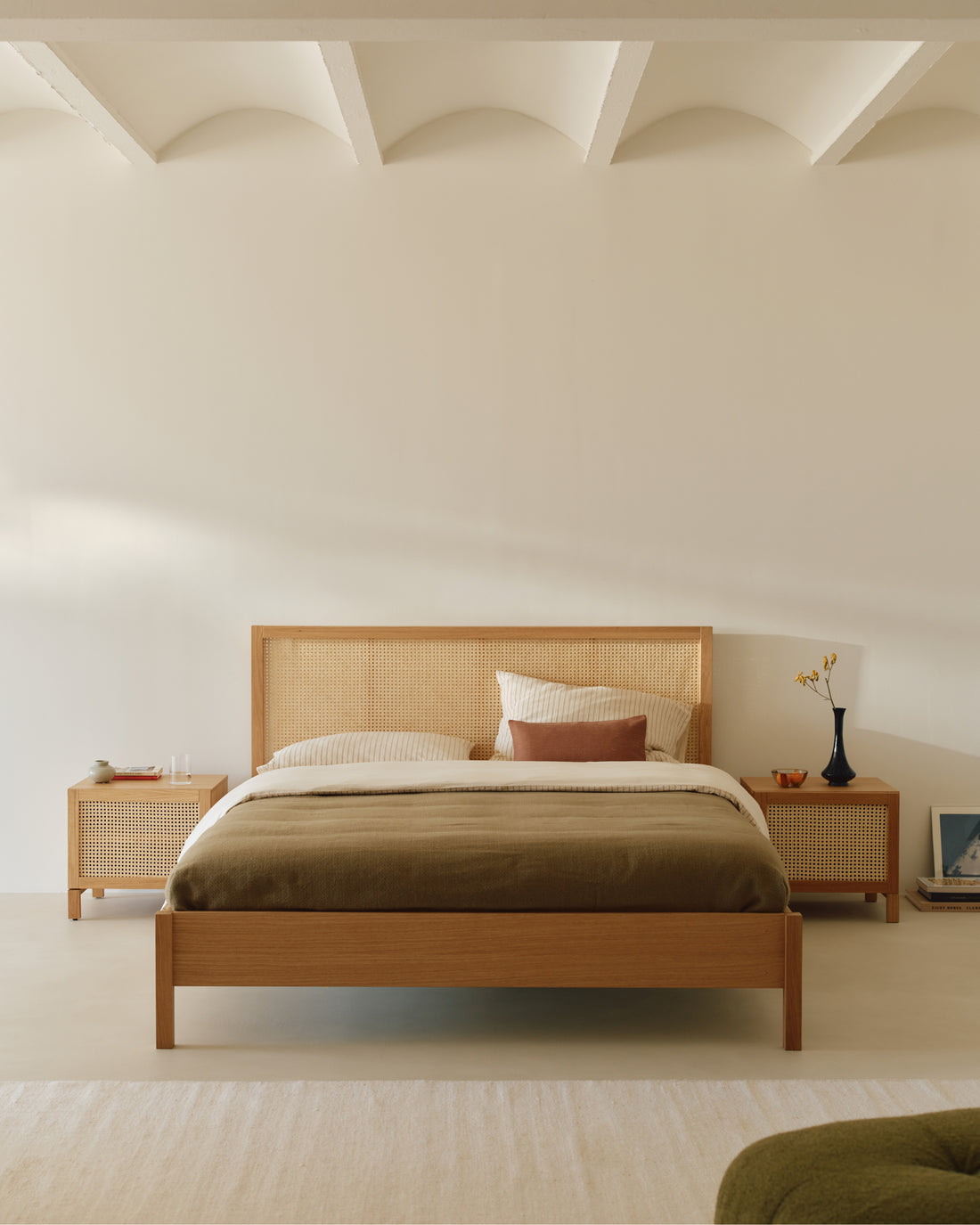 Dera Bed — view 2