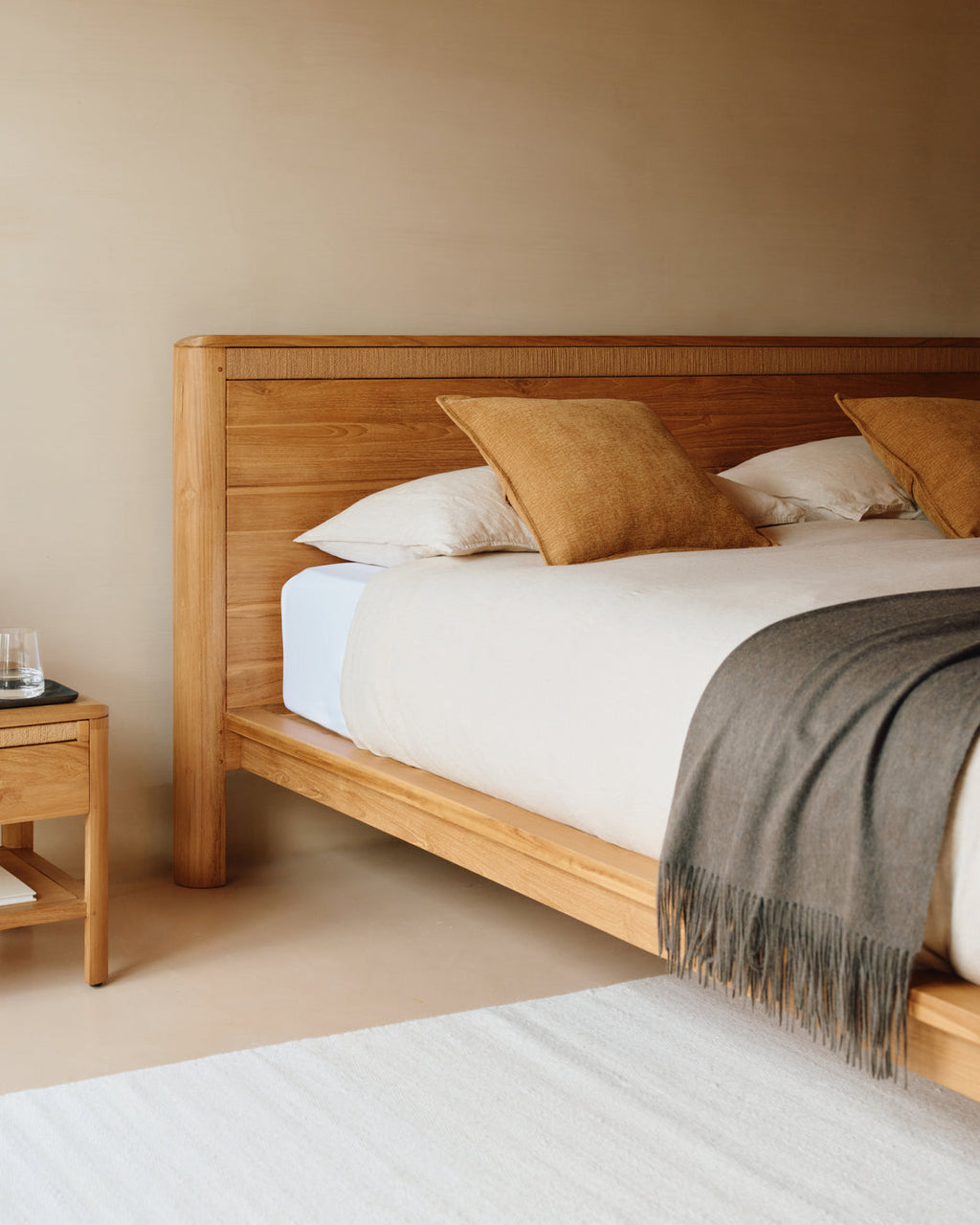 Elia Bed — view 1