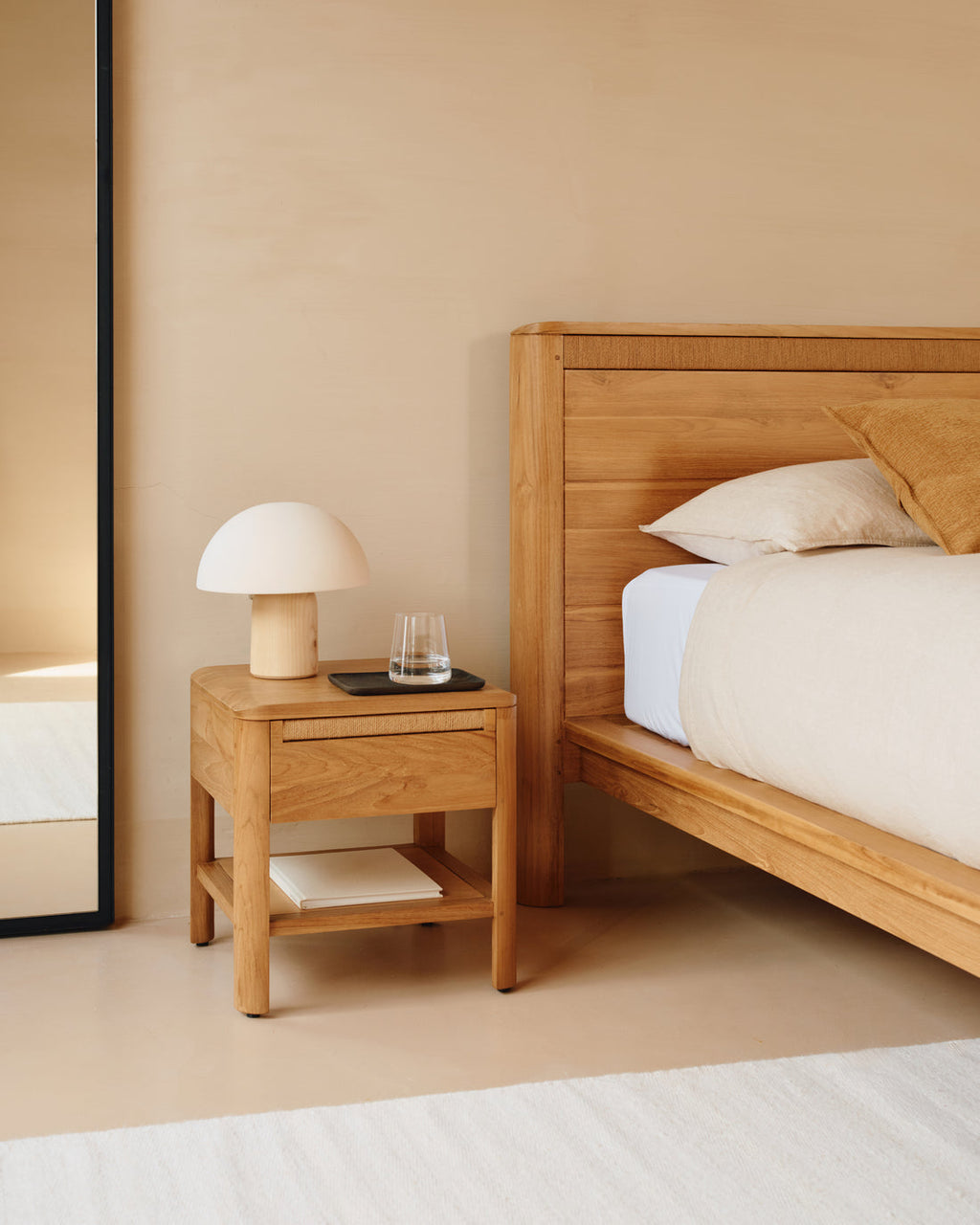 Elia Bed — view 4